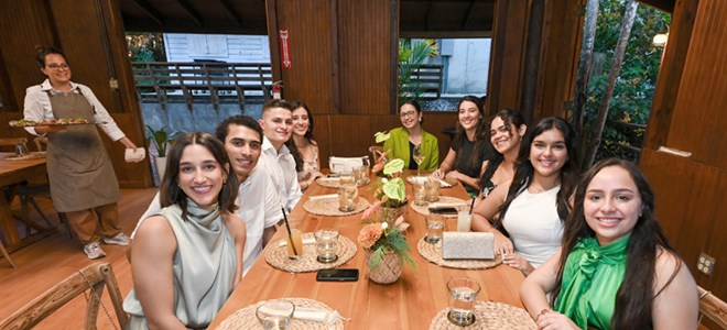 Cumpliendo con su misión de apoyar a estudiantes de medicina y ciencias de la salud, la Fundación
... 